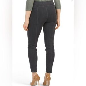 Express Denim Jeggings EUC Jean Full Length Leggings Dark Wash Rear Seam